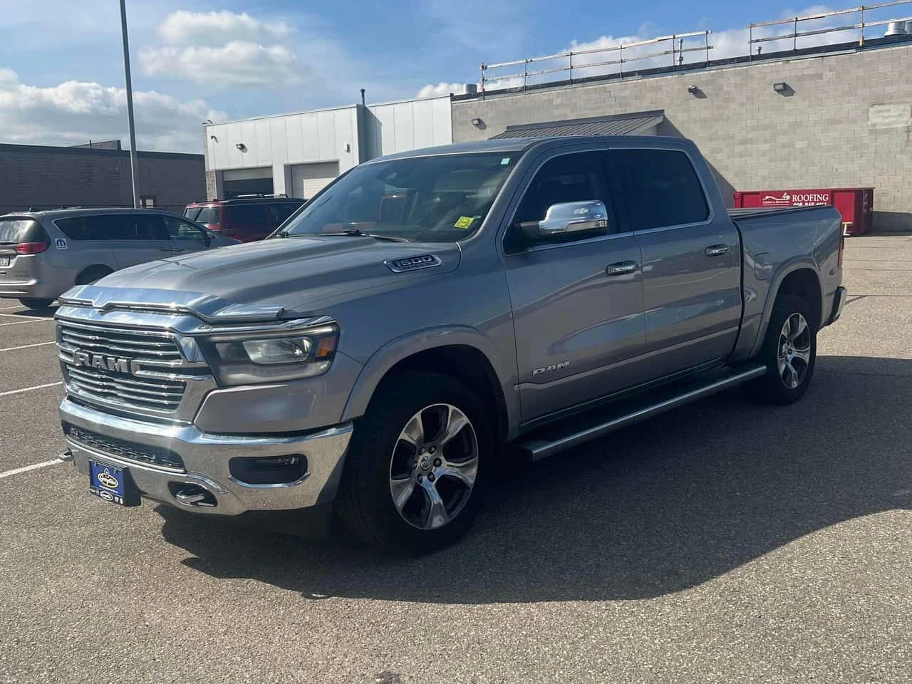 Dodge RAM 1500 * Laramie * ГЛАВНО ПРЕДСТАВИТЕЛСТВО* , снимка 2 - Автомобили и джипове - 54606568