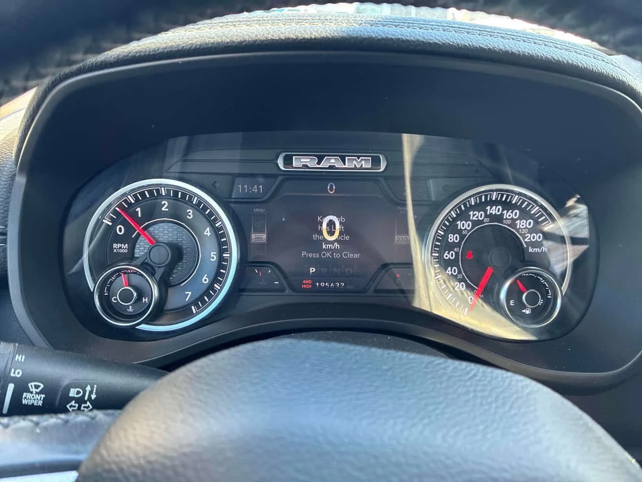 Dodge RAM 1500 * Laramie * ГЛАВНО ПРЕДСТАВИТЕЛСТВО* , снимка 8 - Автомобили и джипове - 54606568