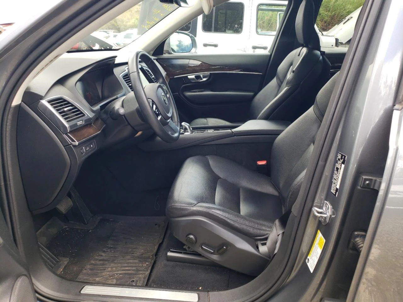 Volvo Xc90 2l T8 Momentum, снимка 7 - Автомобили и джипове - 54731079