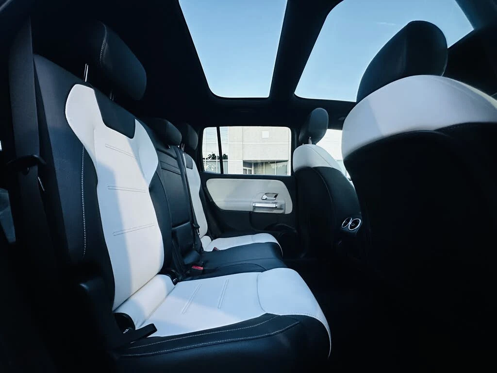 Mercedes-Benz GLB 250 2022* AMG PK* HERMES* NAPPA* PANO* 360* AIR* КРАЙН, снимка 15 - Автомобили и джипове - 56045578