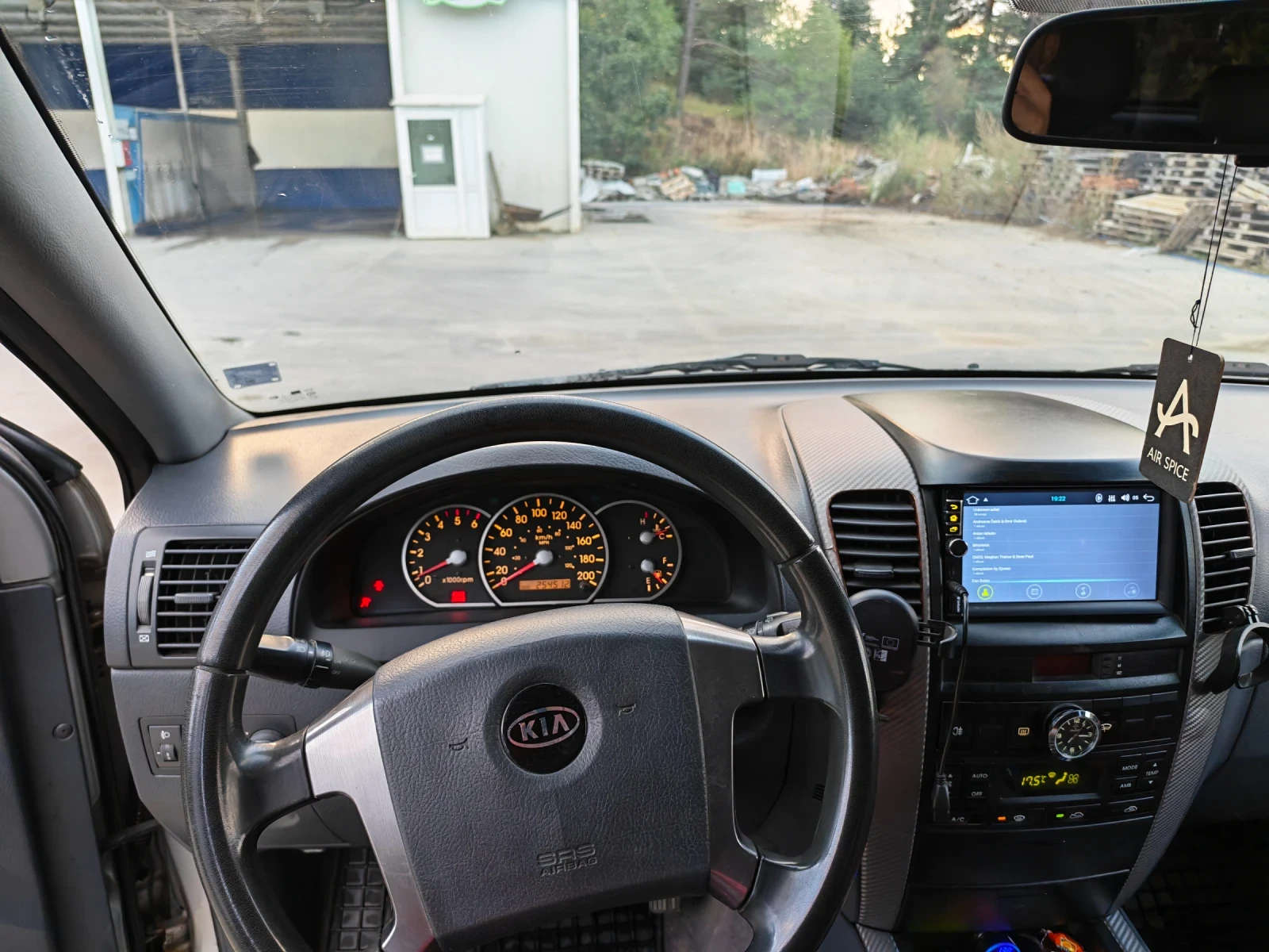 Kia Sorento, снимка 9 - Автомобили и джипове - 56137064