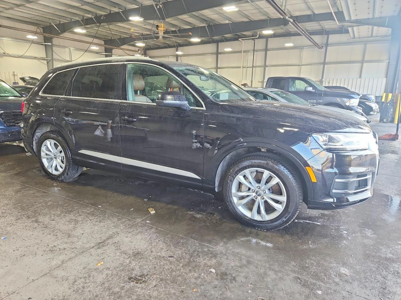 Audi Q7 2.0l Premium, снимка 4 - Автомобили и джипове - 56349885