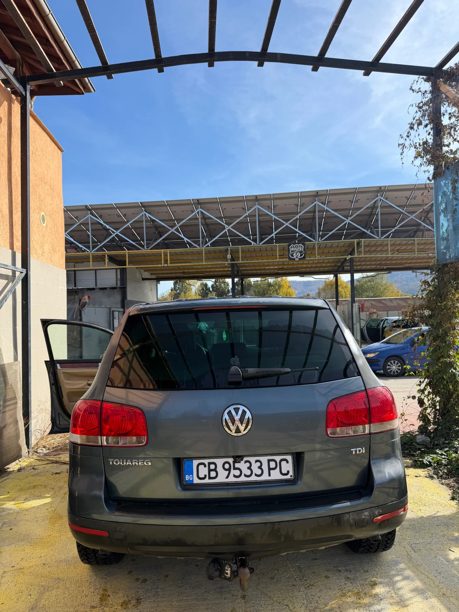 VW Touareg, снимка 2 - Автомобили и джипове - 56713907
