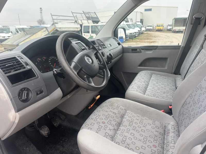 VW T5, снимка 11 - Бусове и автобуси - 48137163