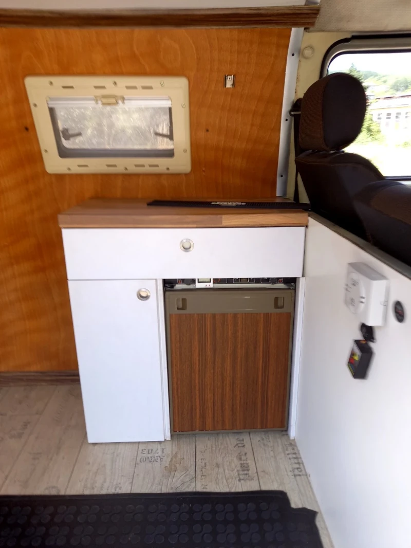 VW Transporter 1.9 Diesel, снимка 5 - Бусове и автобуси - 52483955