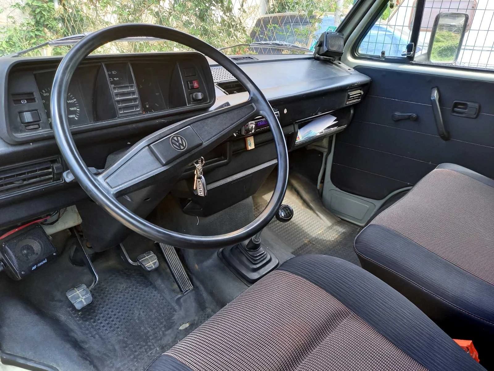 VW Transporter 1.9 Diesel - изображение 2