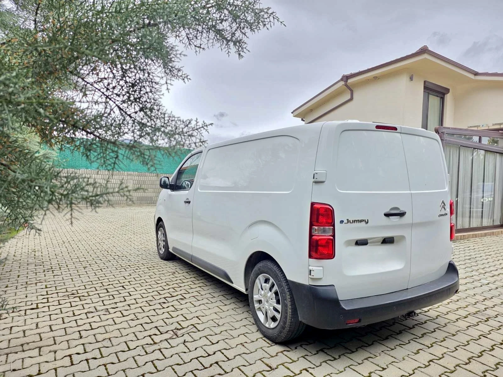 Citroen Jumpy Electric  75kw, снимка 3 - Бусове и автобуси - 54016820