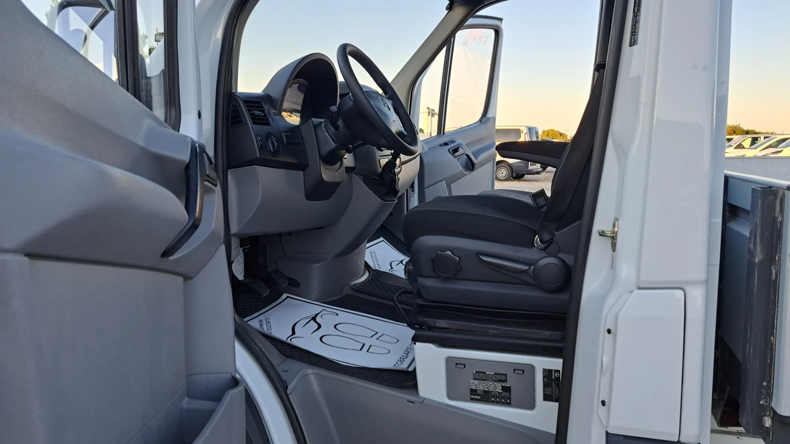 Mercedes-Benz Sprinter MAXI - 227000км!!!КЛИМАТИК , снимка 9 - Бусове и автобуси - 55696312