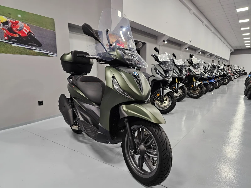 Piaggio Beverly 400ie, HPE, ABS-ASR, 07.2023г. , снимка 1 - Мотоциклети и мототехника - 49205200