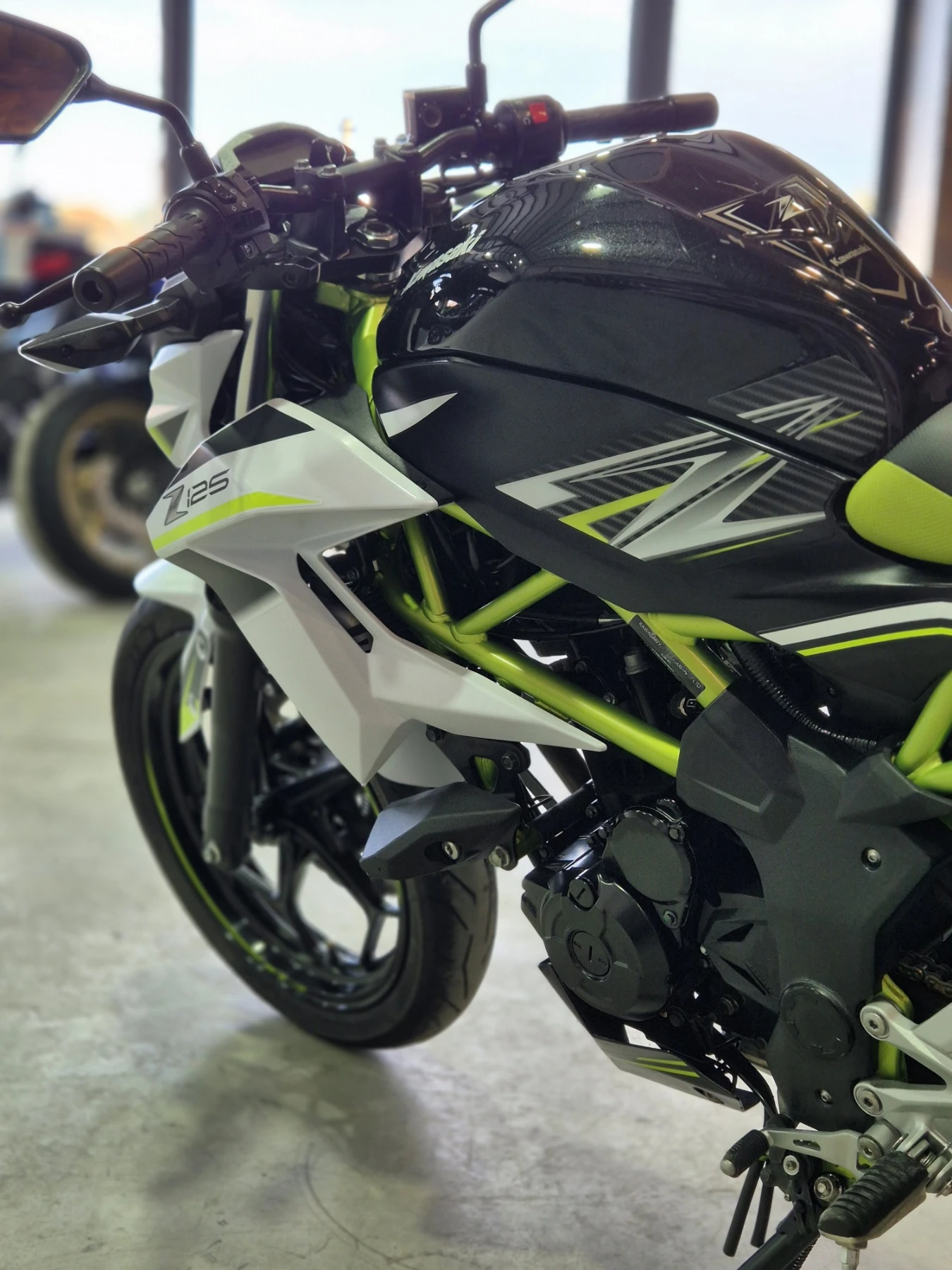 Kawasaki Z 125ie ABS!!! ARROW!!! A1!!! Нов внос от ШВЕЙЦАРИЯ!, снимка 11 - Мотоциклети и мототехника - 54511036