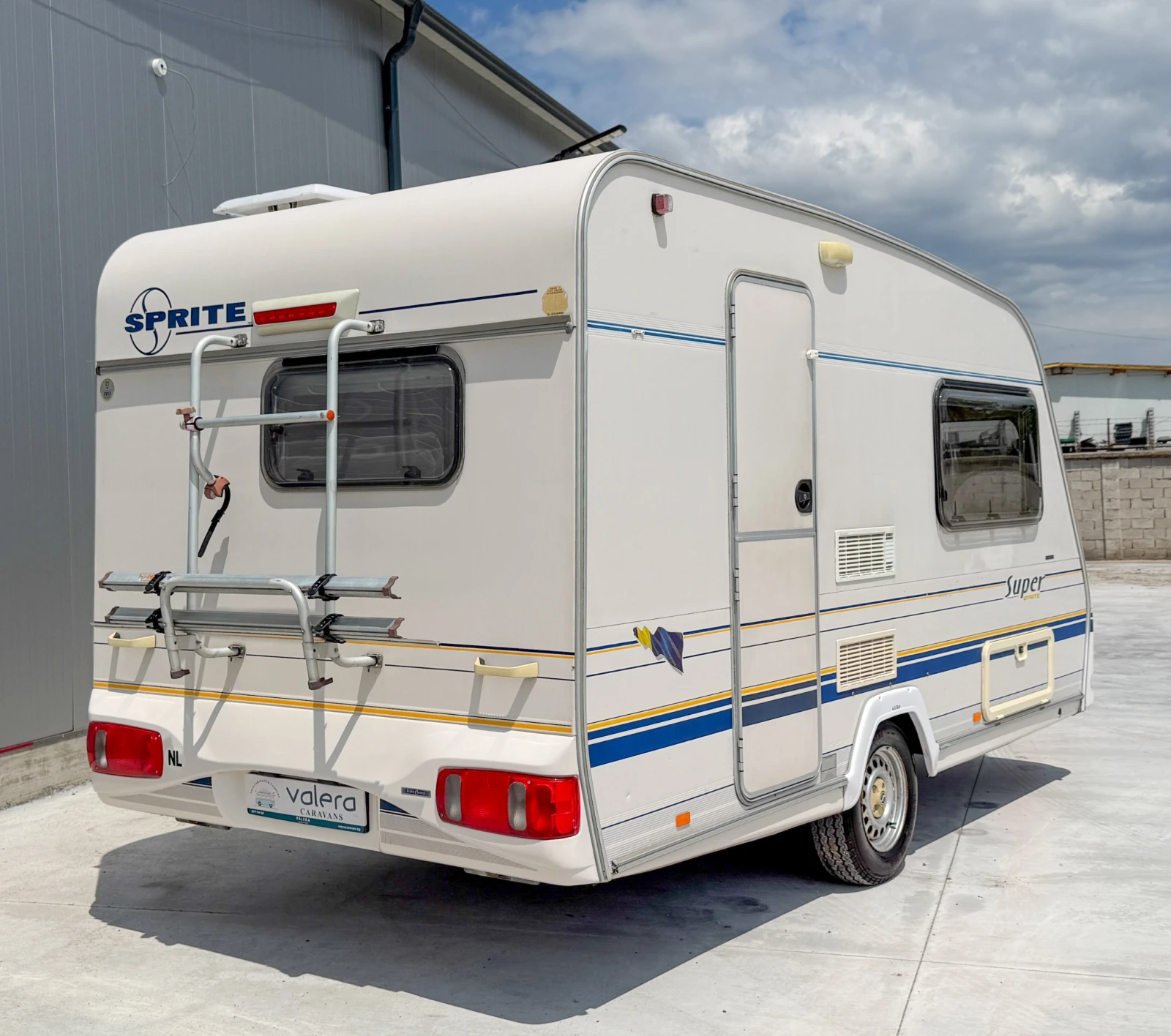 Каравана Sprite 390 EK+ тента, снимка 4 - Каравани и кемпери - 54635044