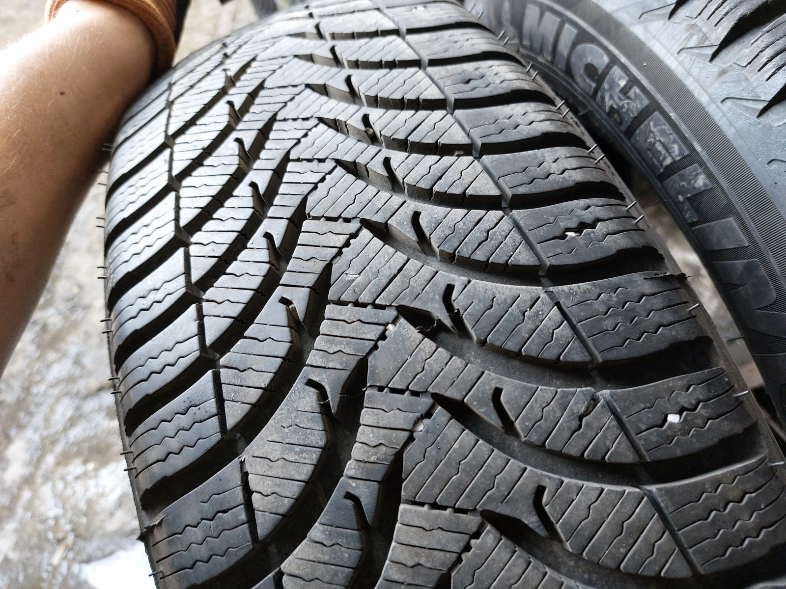 ���� 215/60R17 | Mobile.bg � ����������� 5