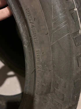 Гуми Летни 285/45R19, снимка 3 - Гуми и джанти - 47569924