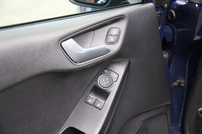 Ford Fiesta LPG/Bluetooth/Lane Assist/USB, снимка 9 - Автомобили и джипове - 45880774
