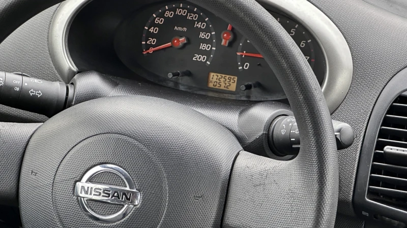 Nissan Micra 1.0i 65кс.Klima, снимка 9 - Автомобили и джипове - 47474158