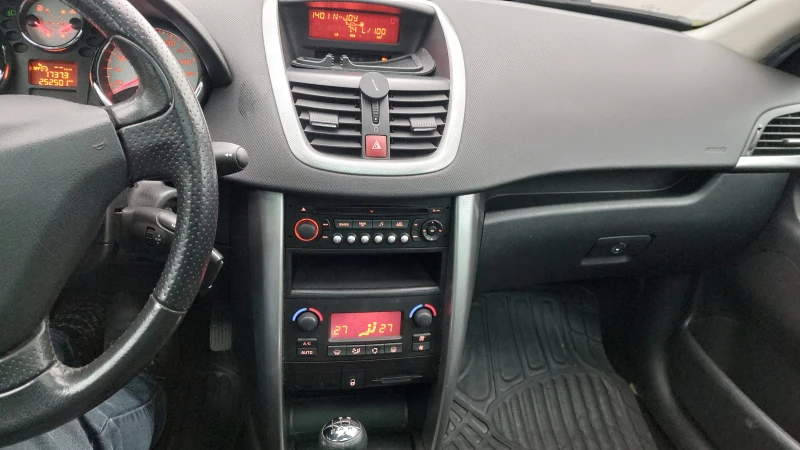 Peugeot 207 1.6L, 120ps, SW, снимка 14 - Автомобили и джипове - 48483573