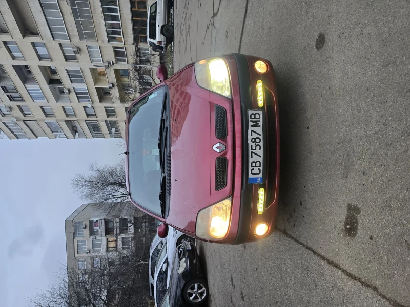 Renault Megane, снимка 1 - Автомобили и джипове - 49104124