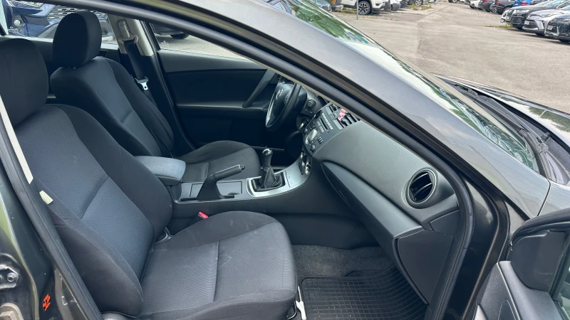 Mazda 3 1.6i 16V от България, снимка 12 - Автомобили и джипове - 50615729