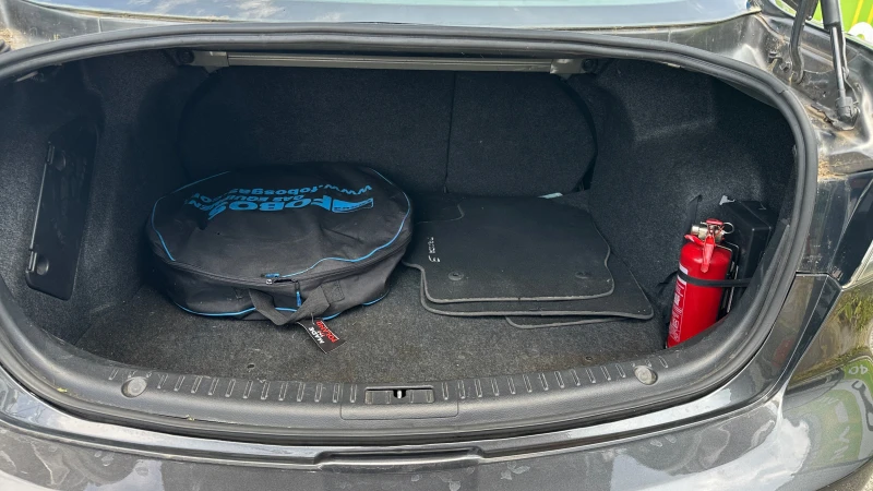 Mazda 3 1.6i 16V от България, снимка 10 - Автомобили и джипове - 50615729