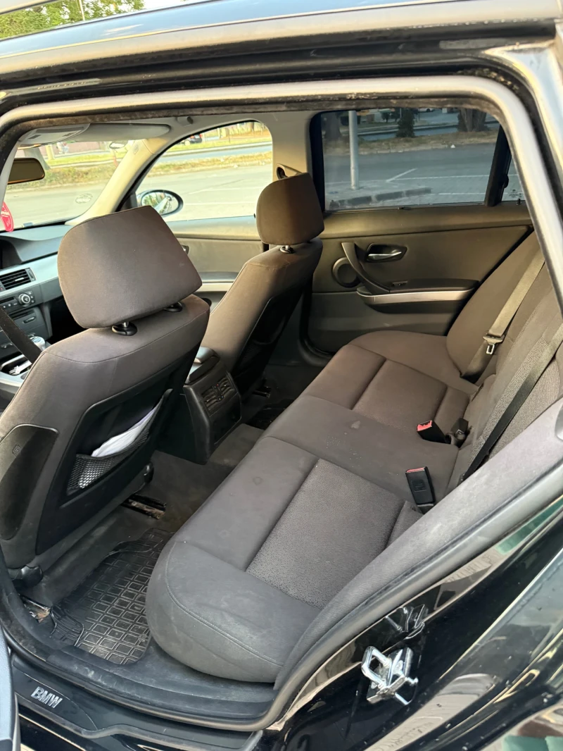 BMW 320, снимка 12 - Автомобили и джипове - 50689705