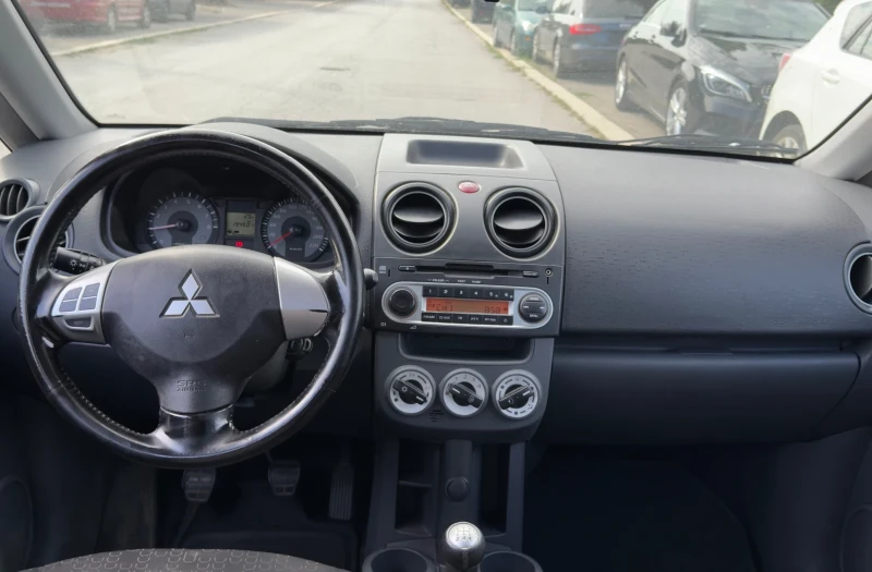 Mitsubishi Colt 1.1i cleartec klima, снимка 12 - Автомобили и джипове - 51289561