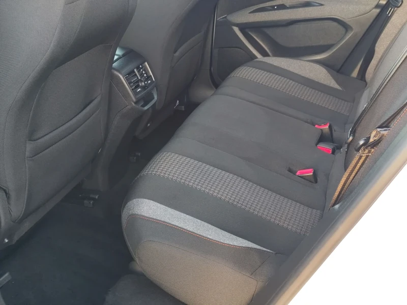 Peugeot 3008 1.5, снимка 9 - Автомобили и джипове - 52731272