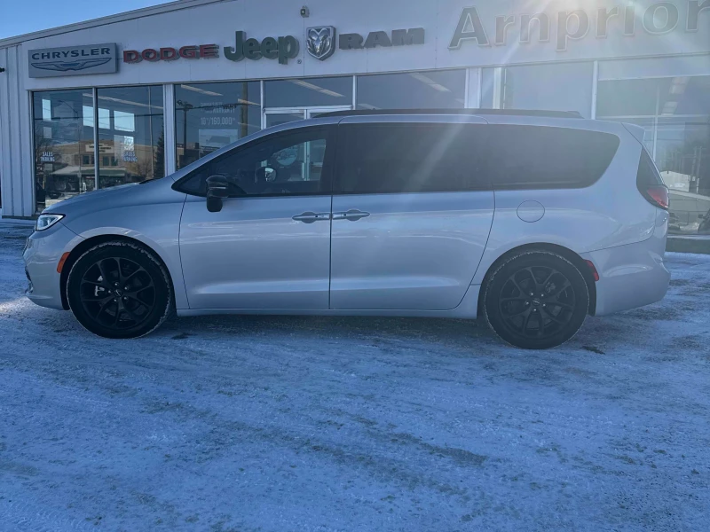 Chrysler Pacifica TOURING-L * * CARFAX * * АВТО КРЕДИТ * * , снимка 4 - Автомобили и джипове - 52769701