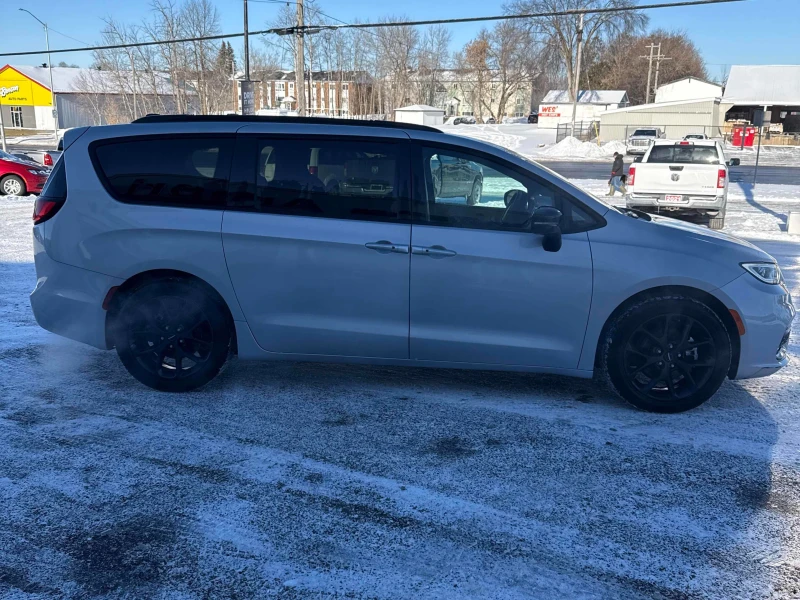Chrysler Pacifica TOURING-L * * CARFAX * * АВТО КРЕДИТ * * , снимка 3 - Автомобили и джипове - 52769701