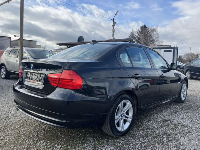 BMW 320 * Facelift* АВТОМАТИК* , снимка 5 - Автомобили и джипове - 53051935