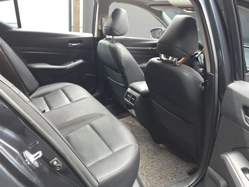 Nissan Altima 2.5 Automatic, снимка 12 - Автомобили и джипове - 55776105