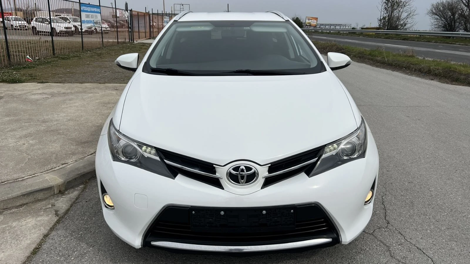 Toyota Auris 1.4D4D, снимка 1