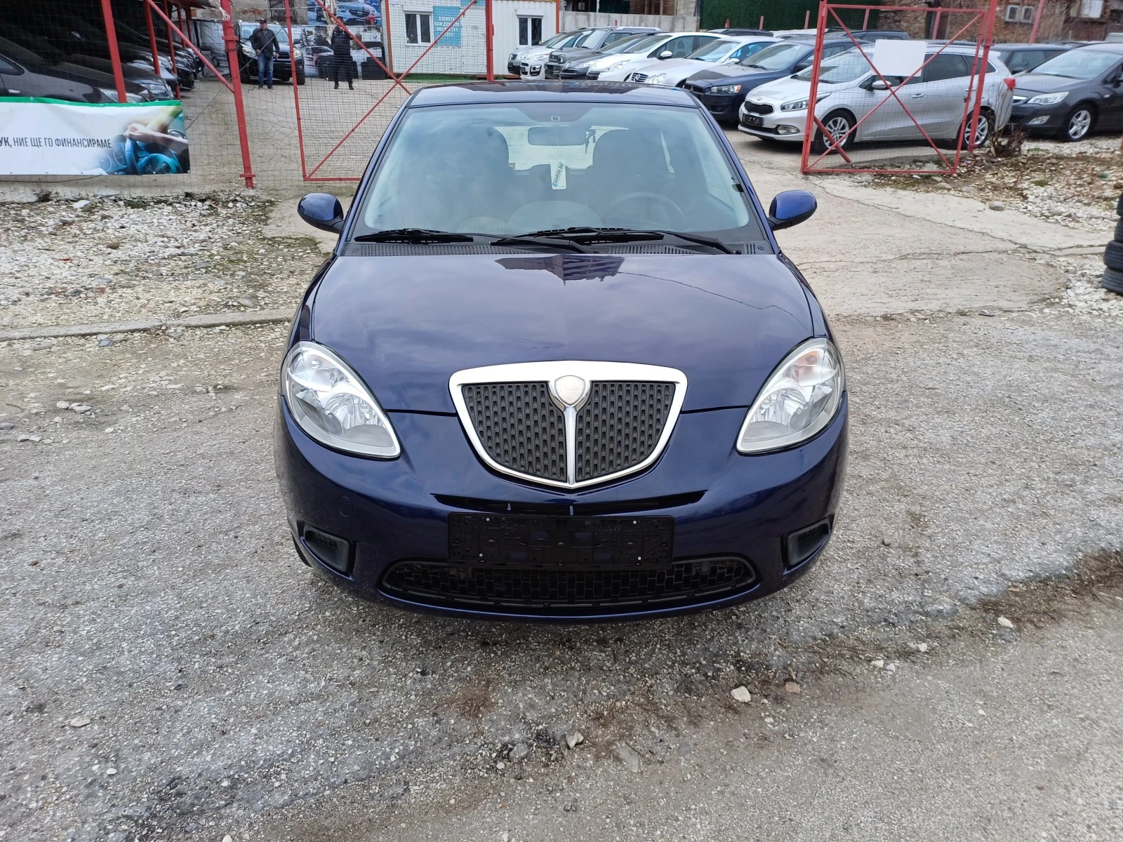 Lancia Ypsilon 1.2i  GPL - изображение 2