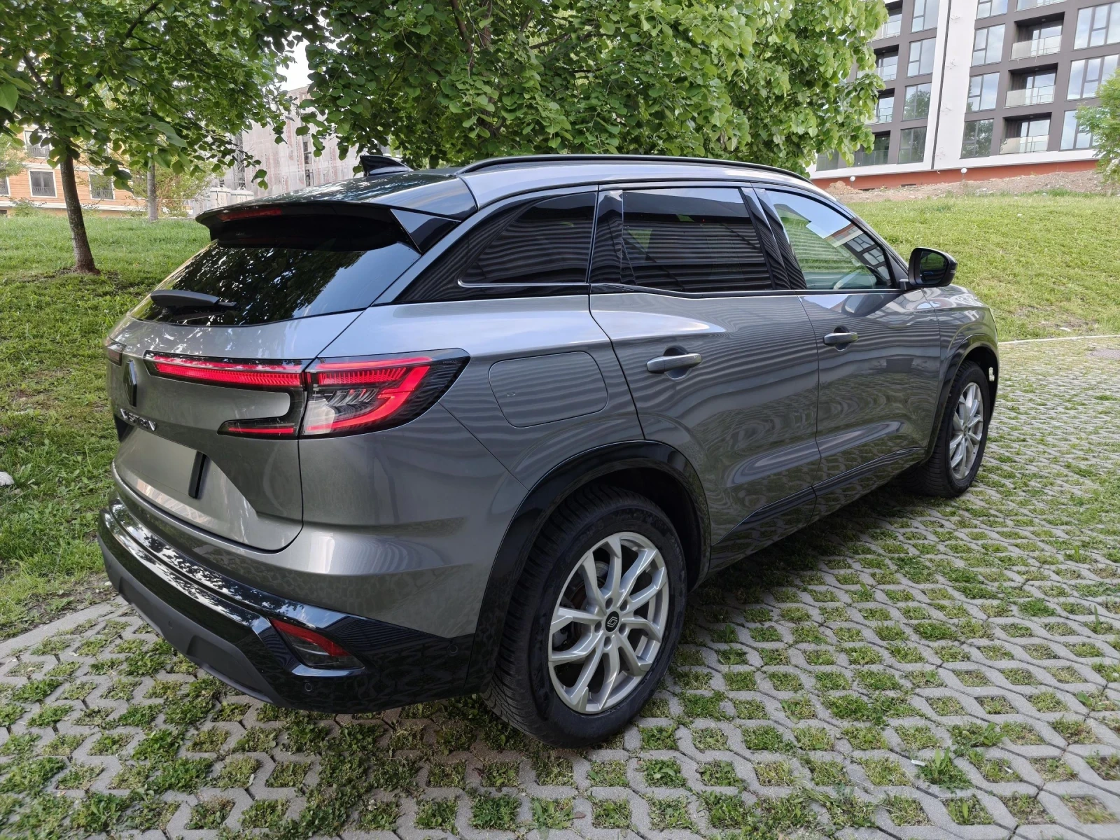 Renault Austral Esprit Alpine mild hybrid 1.3 TCE - изображение 4