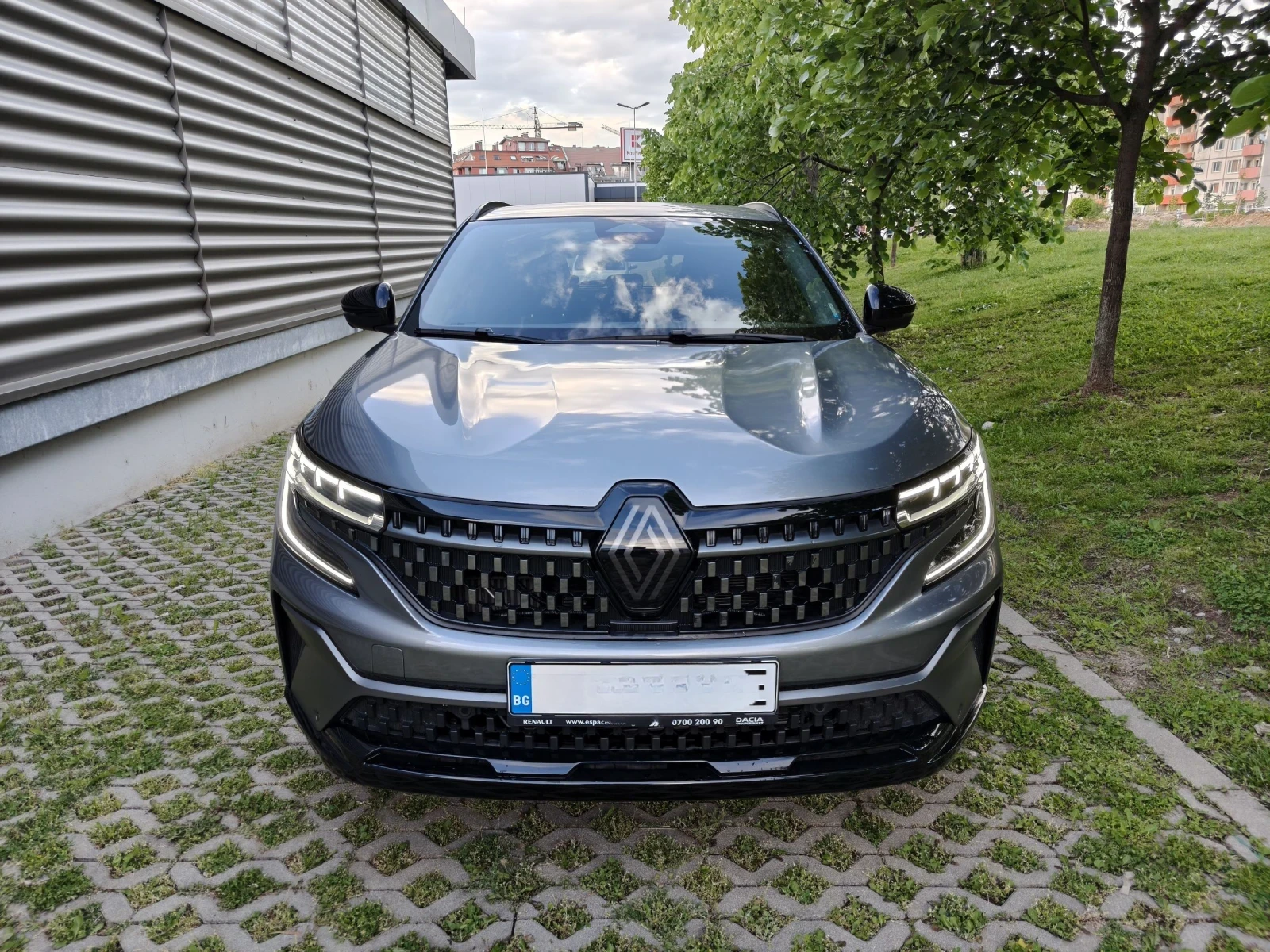 Renault Austral Esprit Alpine mild hybrid 1.3 TCE - изображение 2