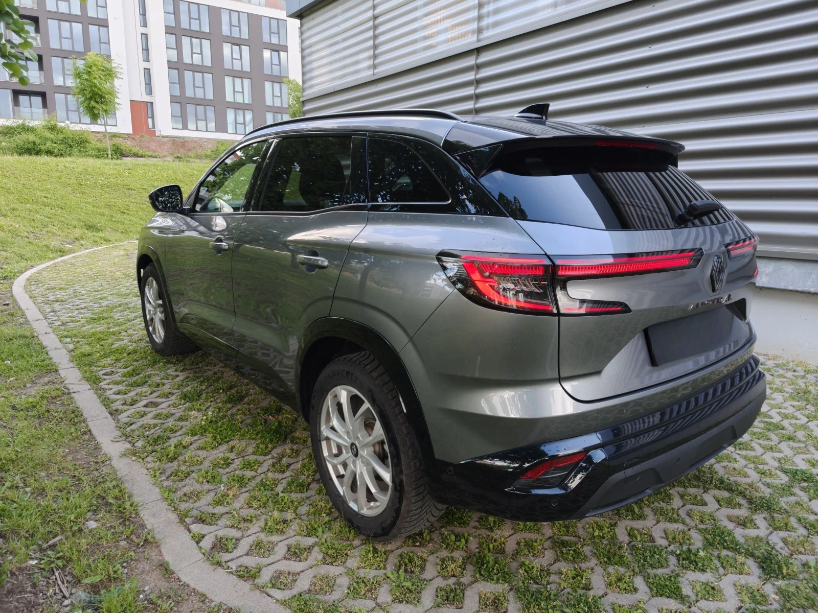 Renault Austral Esprit Alpine mild hybrid 1.3 TCE - изображение 6
