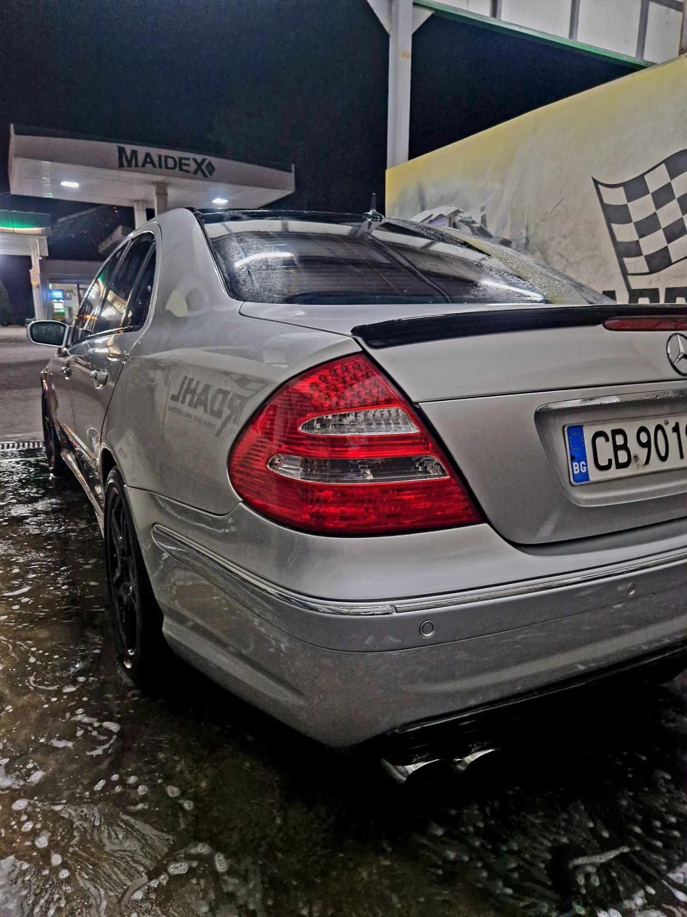 Mercedes-Benz E 500  - изображение 7