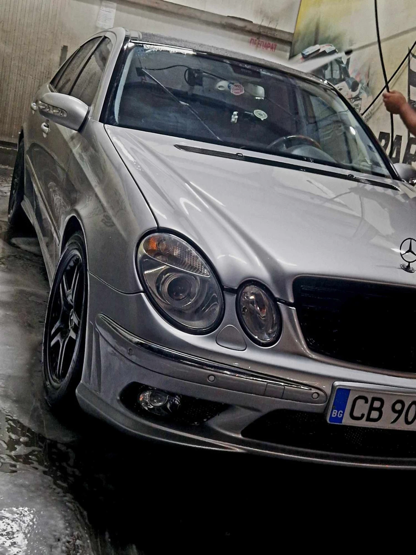 Mercedes-Benz E 500  - изображение 8