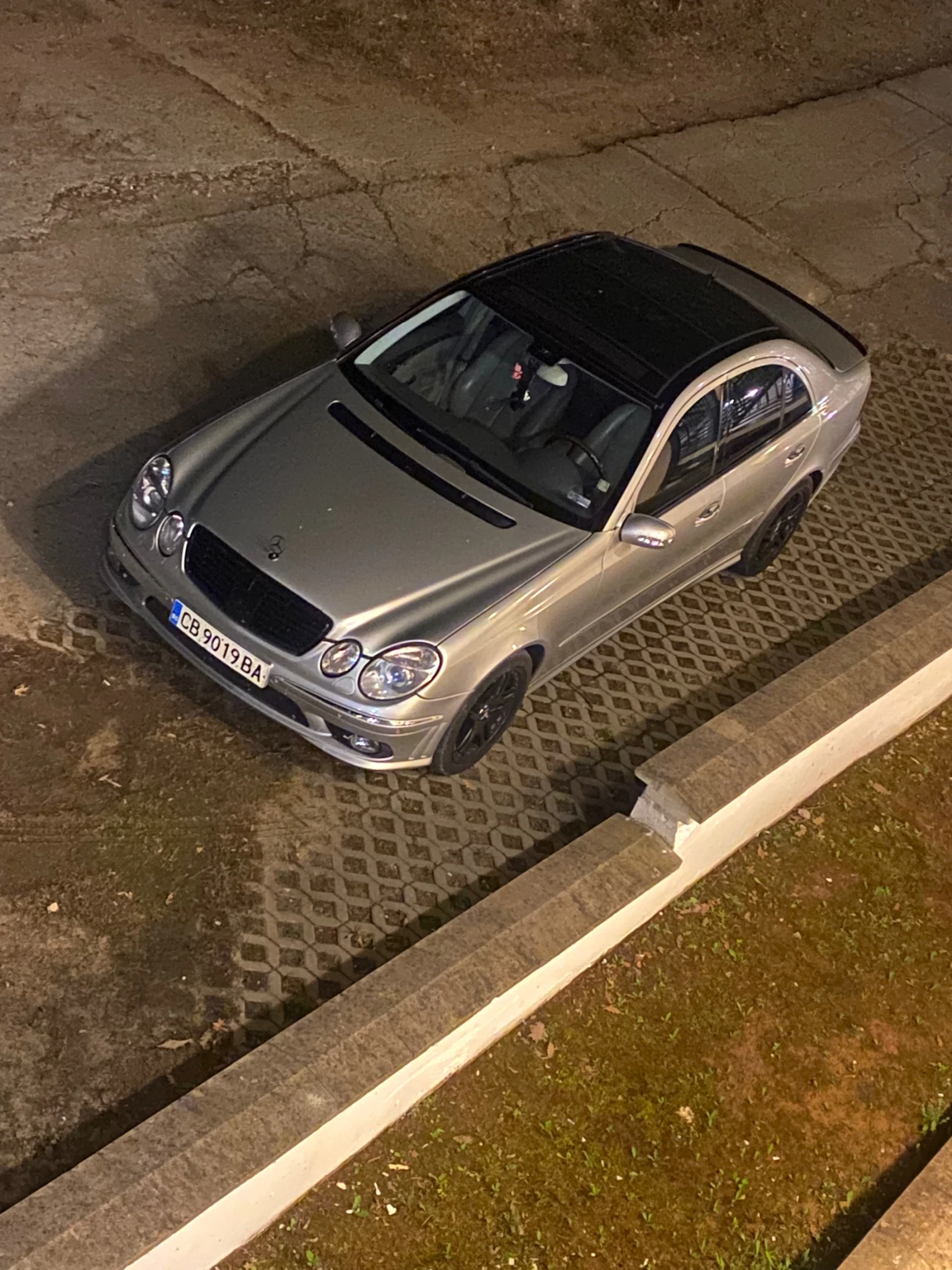 Mercedes-Benz E 500  - изображение 9