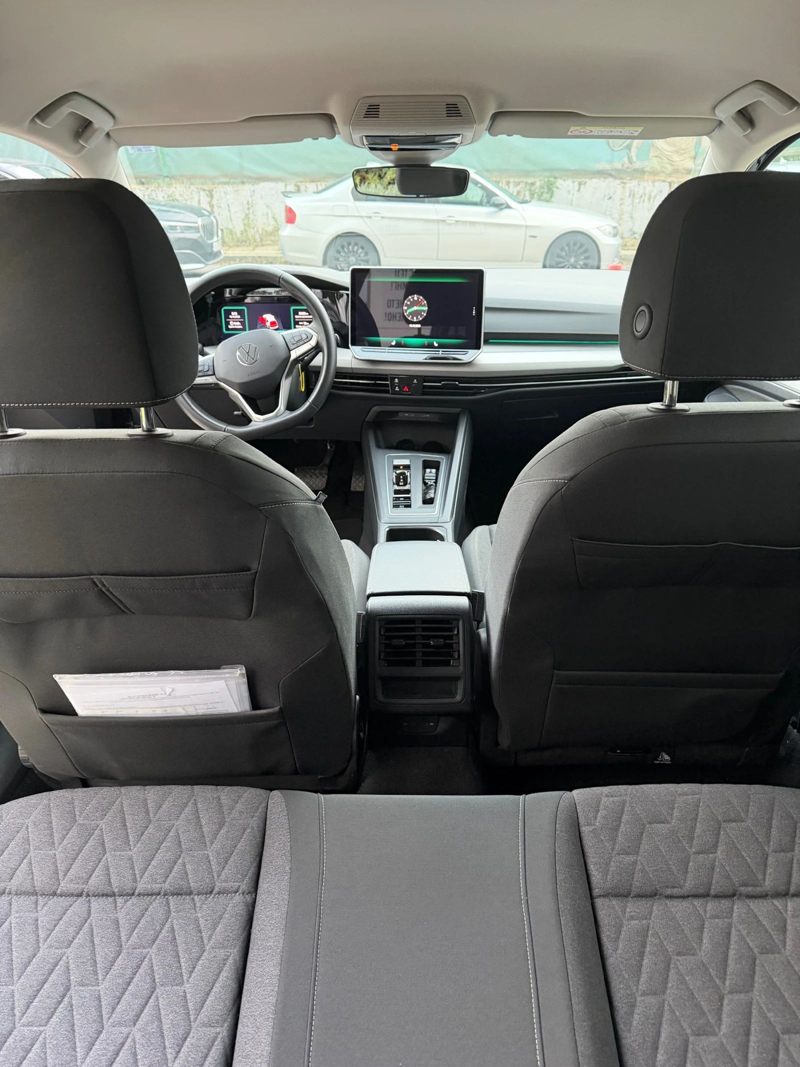 VW Golf Комби eTSI 150 к.с. Гаранция до 2029година - изображение 10