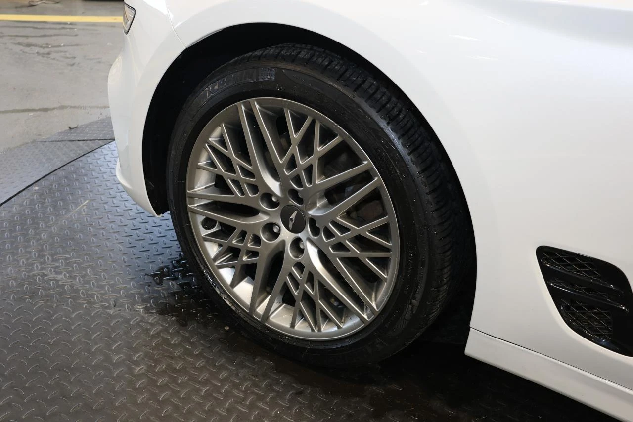 Genesis G70 2.0T AWD - SUNROOF| NAVI| CAMERA| BLINDSPOT| LANEK, снимка 6 - Автомобили и джипове - 53818636