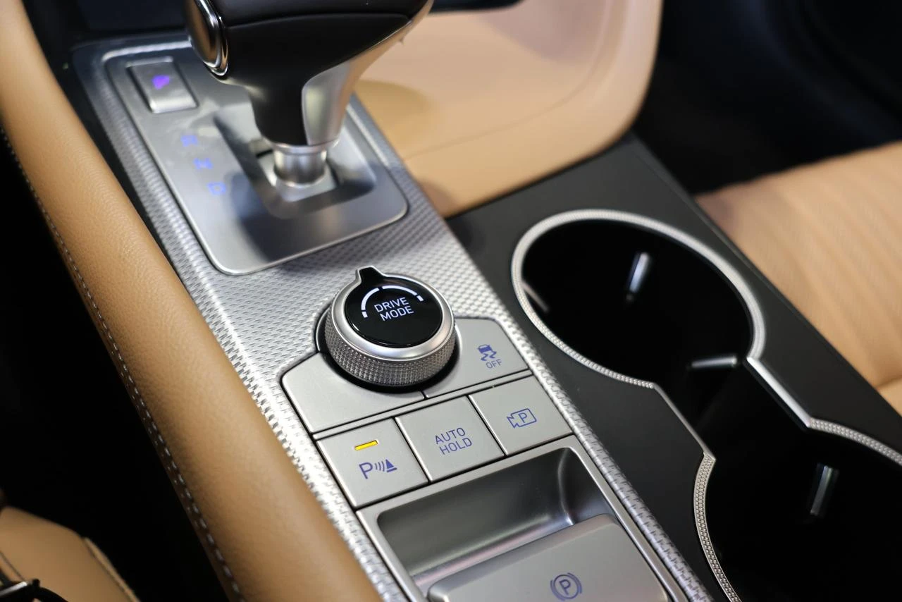 Genesis G70 2.0T AWD - SUNROOF| NAVI| CAMERA| BLINDSPOT| LANEK, снимка 8 - Автомобили и джипове - 53818636