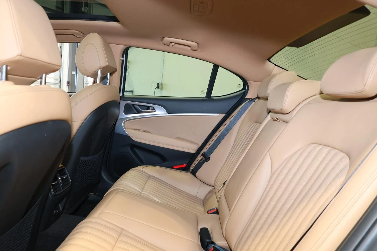 Genesis G70 2.0T AWD - SUNROOF| NAVI| CAMERA| BLINDSPOT| LANEK, снимка 12 - Автомобили и джипове - 53818636