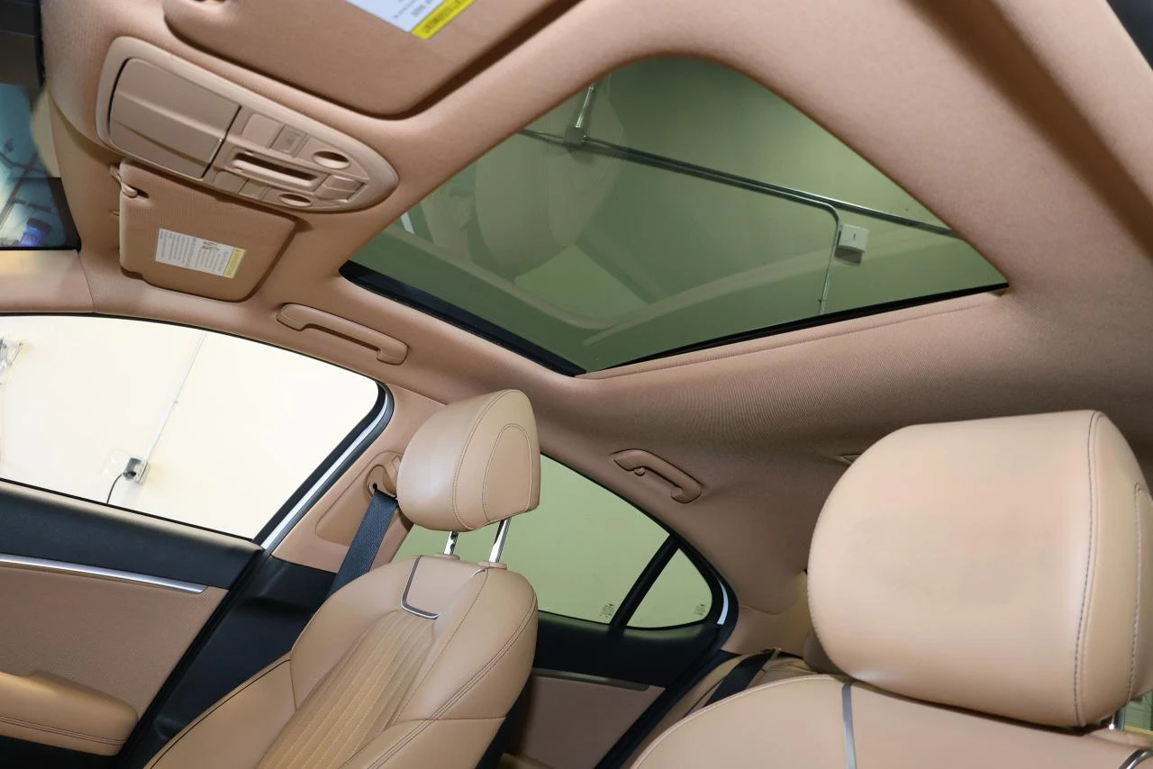 Genesis G70 2.0T AWD - SUNROOF| NAVI| CAMERA| BLINDSPOT| LANEK, снимка 10 - Автомобили и джипове - 53818636