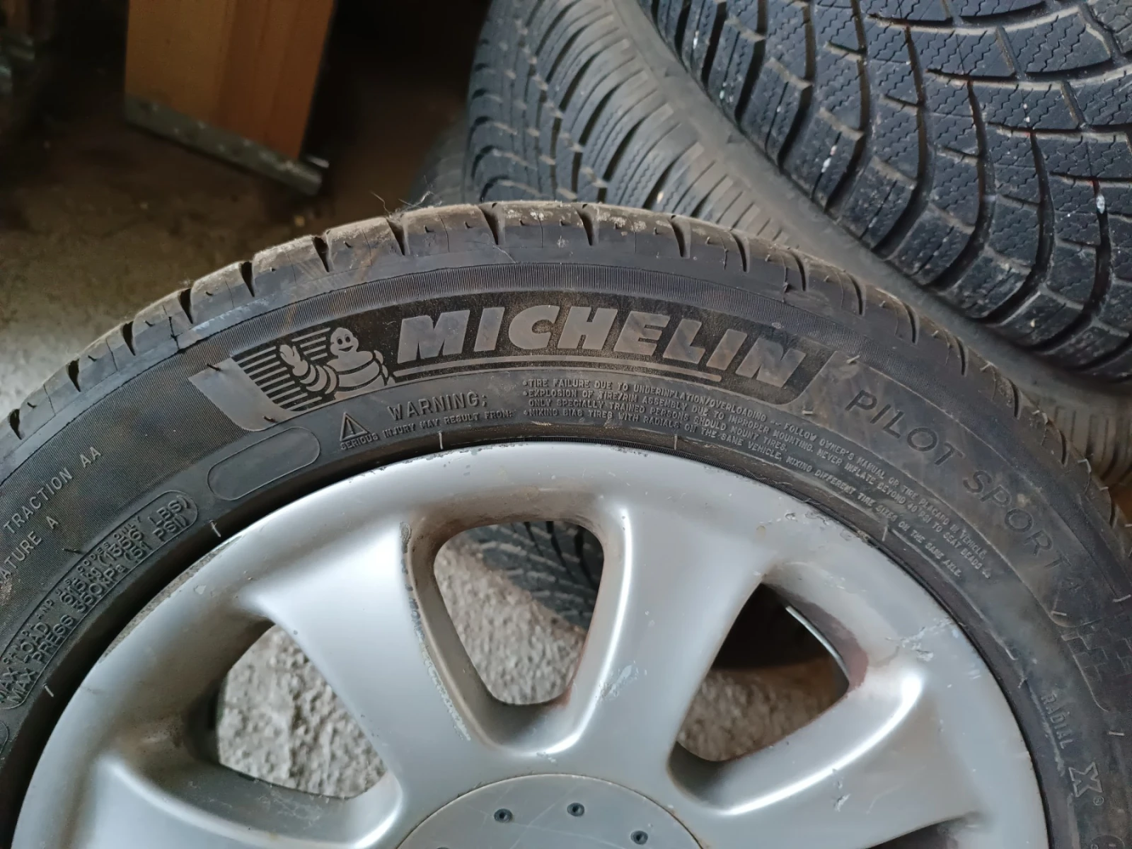 BMW 116 Е87, снимка 13 - Автомобили и джипове - 54099720