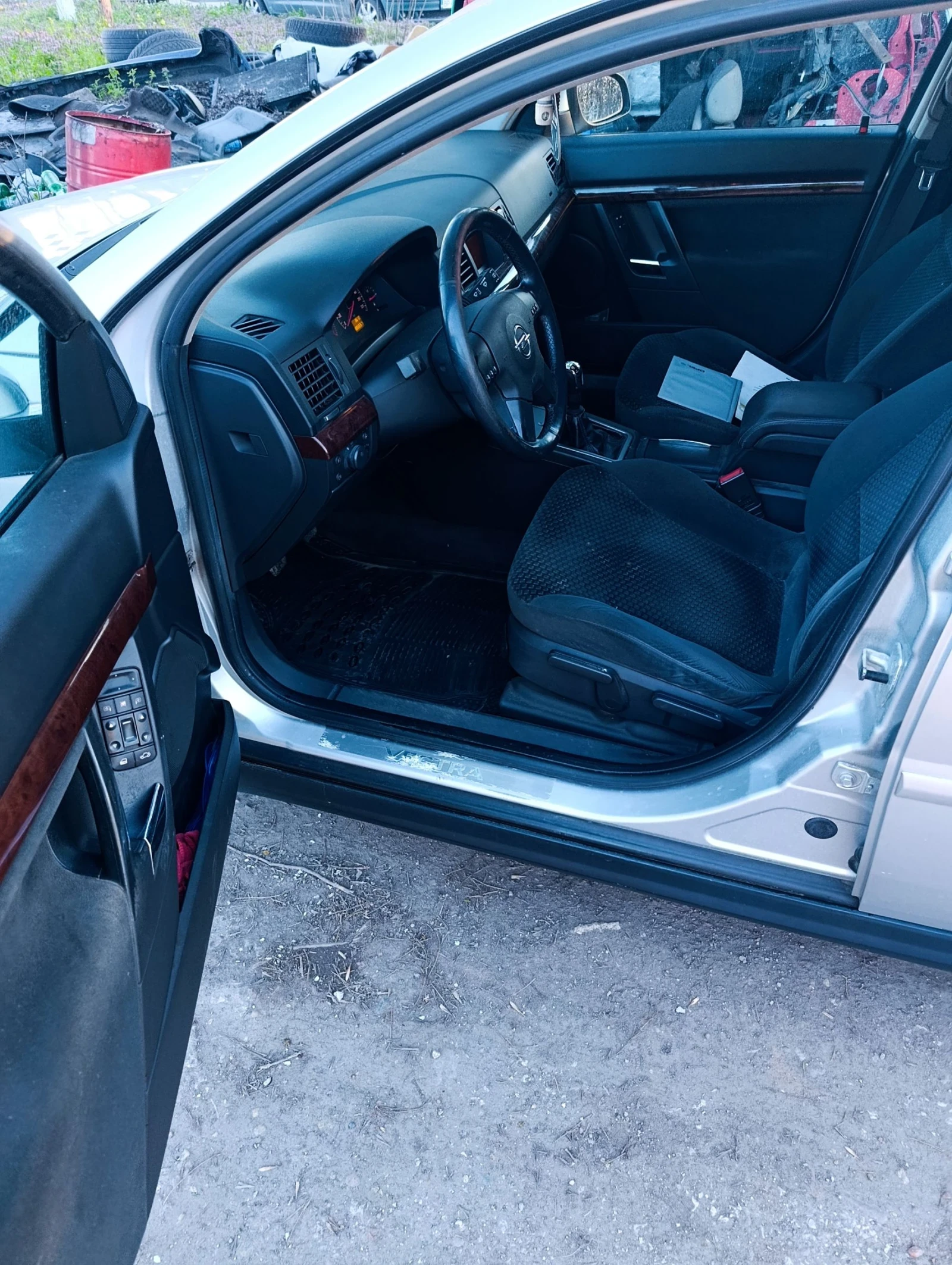 Opel Vectra 2.2 DTI 125, снимка 11 - Автомобили и джипове - 54140732