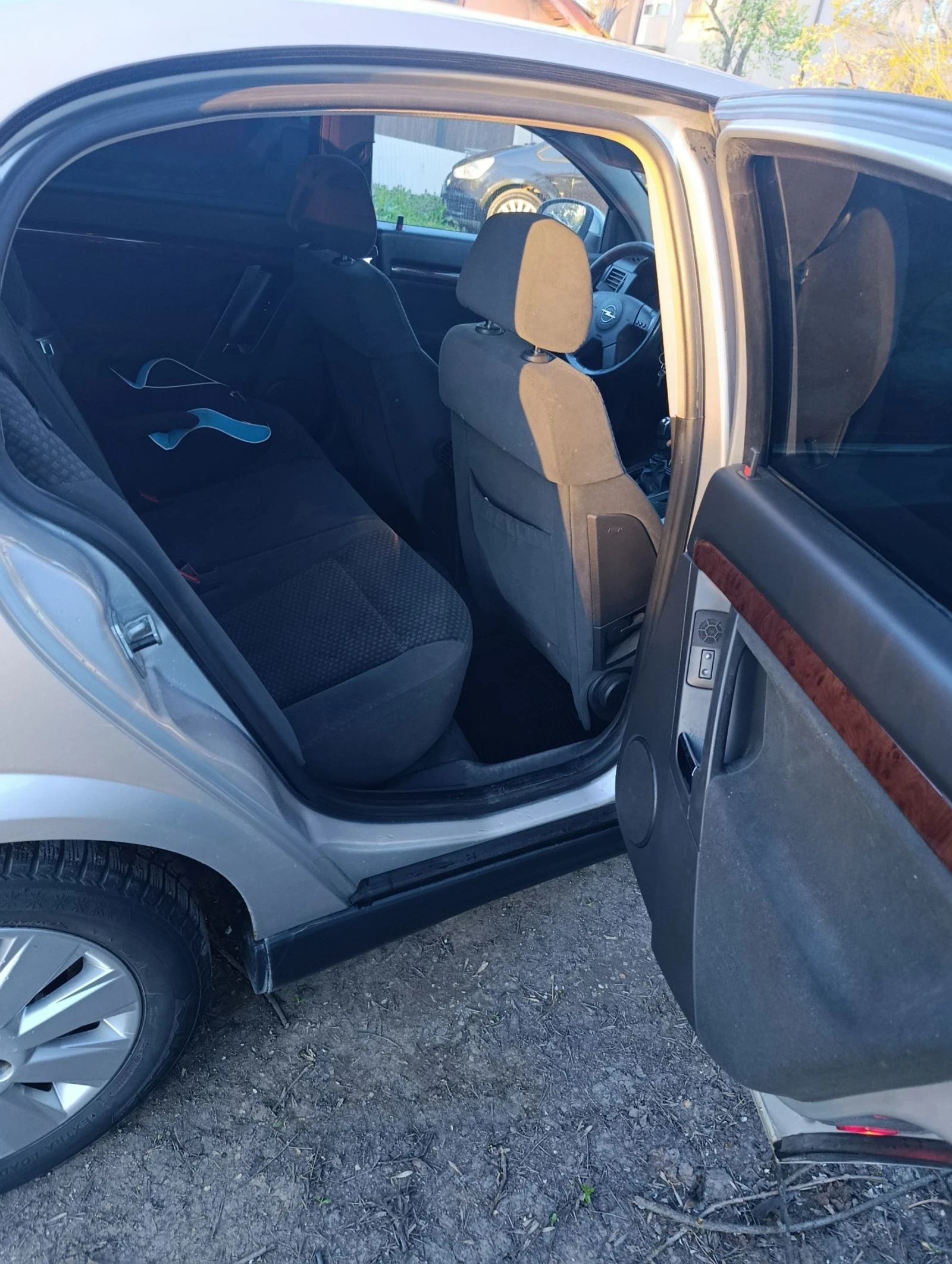 Opel Vectra 2.2 DTI 125, снимка 14 - Автомобили и джипове - 54140732