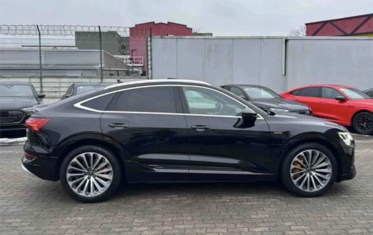 Audi E-Tron 55/Sportback/S-Line/Pano/Hud/360* /B&O, снимка 5 - Автомобили и джипове - 54163961