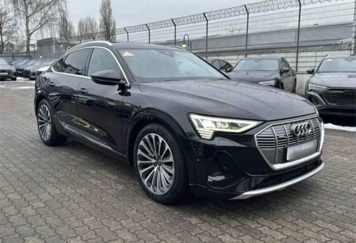 Audi E-Tron 55/Sportback/S-Line/Pano/Hud/360* /B&O, снимка 2 - Автомобили и джипове - 54163961