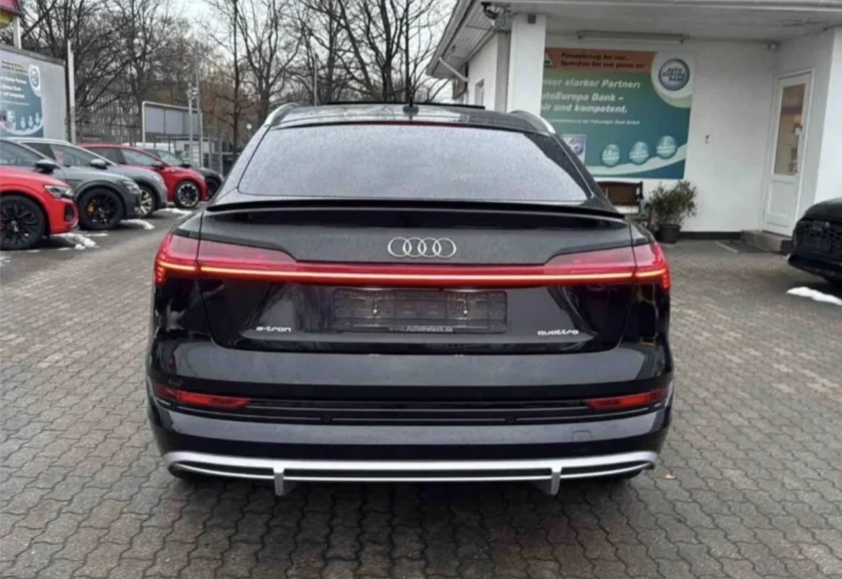 Audi E-Tron 55/Sportback/S-Line/Pano/Hud/360* /B&O, снимка 4 - Автомобили и джипове - 54163961