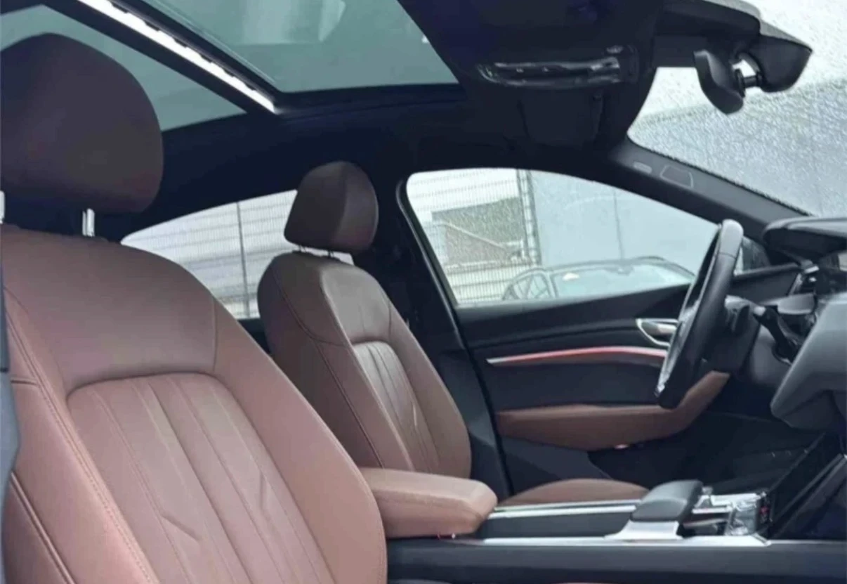 Audi E-Tron 55/Sportback/S-Line/Pano/Hud/360* /B&O, снимка 10 - Автомобили и джипове - 54163961